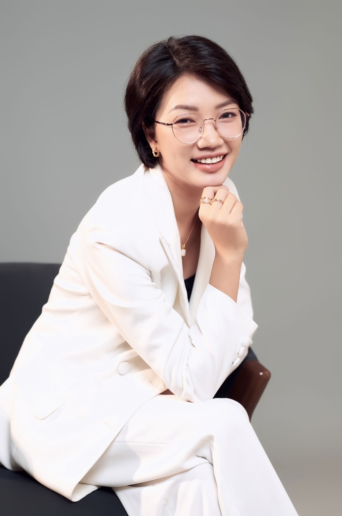 Adele Doan Professional Portrait About